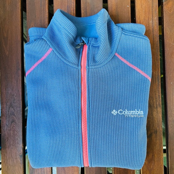 Women’s Columbia Titanium Full-zip Jacket - Picture 3 of 5
